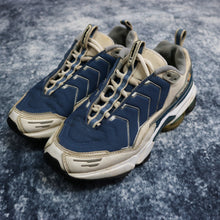 Load image into Gallery viewer, Vintage 90&#39;s Navy Reebok Trainers | Size 4
